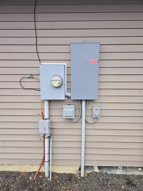 Exterior - 5900 Benton Rd, Jackson, MI 49201 photo 4 of 18