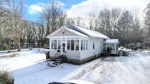 1389 W Laketon Ave, Muskegon, MI 49441
