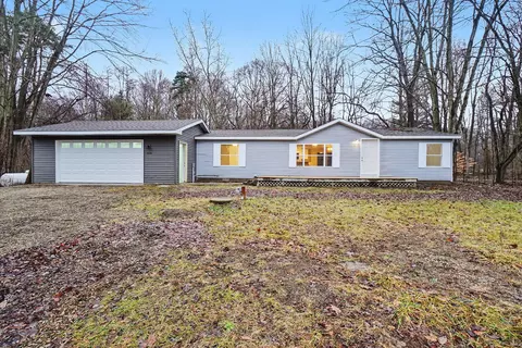 31210 42nd Ave, Paw Paw, MI 49079
