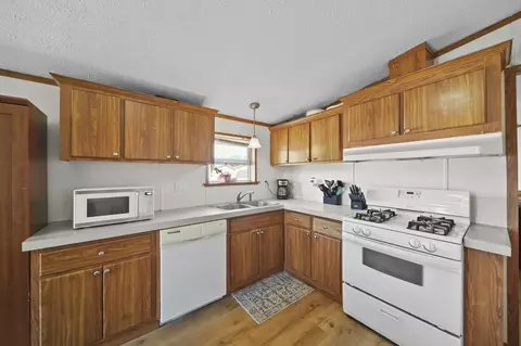 243 Kirk, Adrian, MI 49221 photo 8