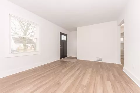 33988 Richard St, Wayne, MI 48184 photo 7