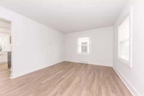33988 Richard St, Wayne, MI 48184 photo 9