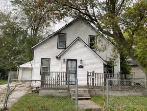 2611 Hazelwood Ave, Saginaw, MI 48601