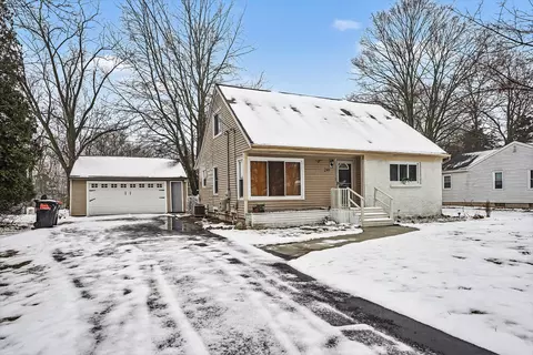 241 Kinney Ave NW, Grand Rapids, MI 49534