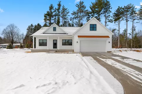 6255 S Bear Den Trl, Muskegon, MI 49444