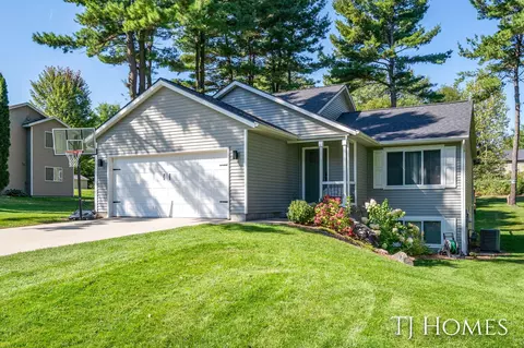7358 High Timber Dr, Greenville, MI 48838