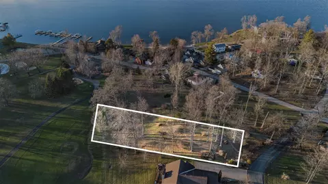 4862 Knoll Ct, Watervliet, MI 49098