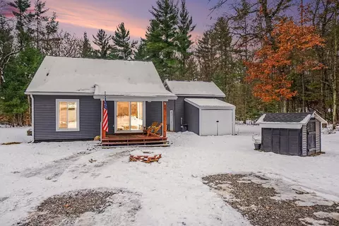 3921 S Laurel Dr, White Cloud, MI 49349