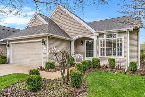 2219 Gray Oak Cv #37, Portage, MI 49024