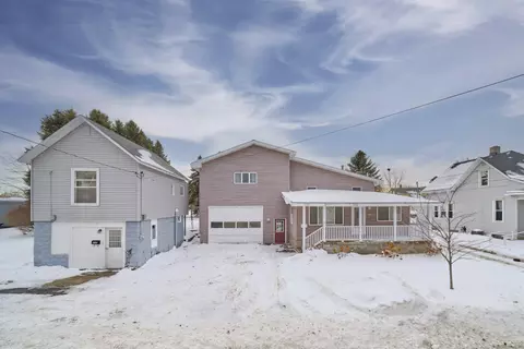 219 2nd Ave, Manistee, MI 49660