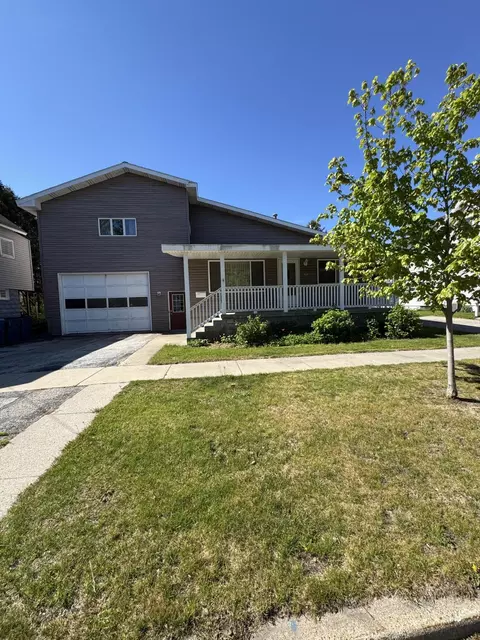 219 2nd Ave, Manistee, MI 49660