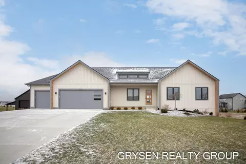 12643 Ridgedale Dr, Allendale, MI 49401
