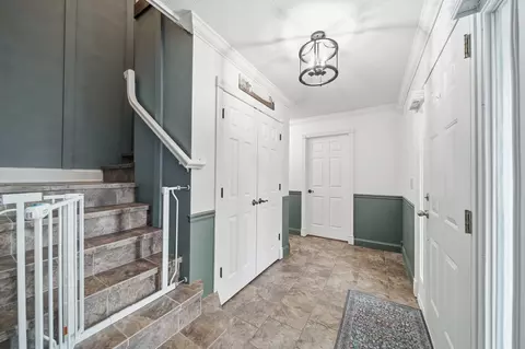 Entry Way - 4055 Mathews Rd, Spring Arbor, MI 49283 photo 2 of 5