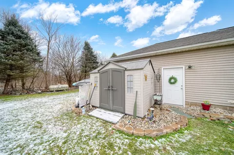 Exterior - 4055 Mathews Rd, Spring Arbor, MI 49283 photo 7 of 12