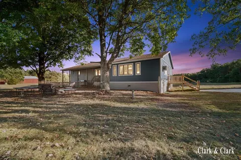 3715 E Skeels Rd, Holton, MI 49425