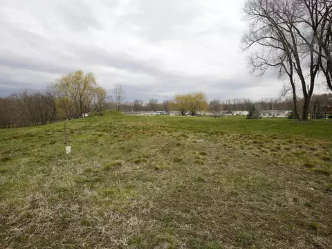 46 N New Moon Ter N, Springfield, MI 49037