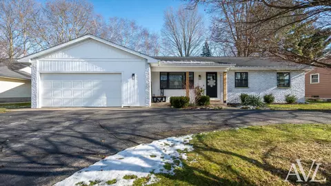 3728 Socorro Dr SW, Grandville, MI 49418