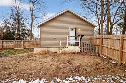 Exterior - 620 E Green St, Marshall, MI 49068 photo 5 of 7