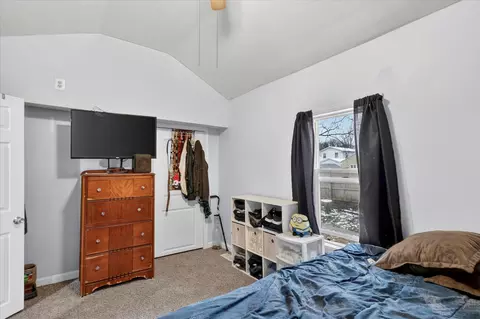 Bedroom - 620 E Green St, Marshall, MI 49068 photo 4 of 7