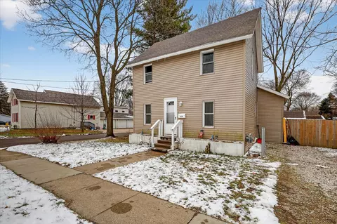 Exterior - 620 E Green St, Marshall, MI 49068 photo 3 of 7