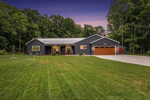 16688 Canyon Cv, Big Rapids, MI 49307
