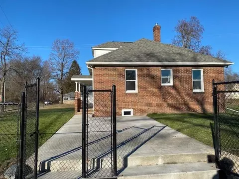 745 Upton Ave, Springfield, MI 49037 photo 7