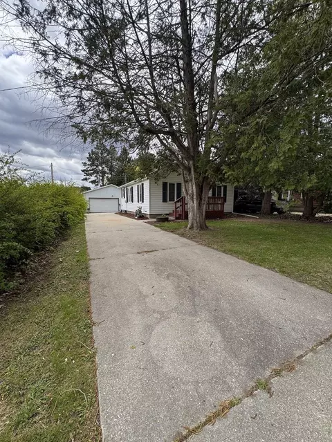 Other - 190 E Spruce St, Harrison, MI 48625 photo 5 of 14