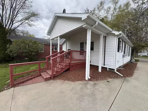Exterior - 190 E Spruce St, Harrison, MI 48625 photo 8 of 12