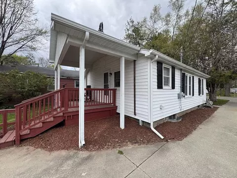 Exterior - 190 E Spruce St, Harrison, MI 48625 photo 9 of 12