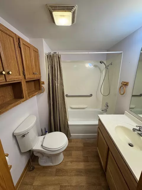 Bath - 190 E Spruce St, Harrison, MI 48625 photo 1 of 2