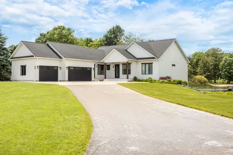504 S East Silver Lake Rd, Traverse City, MI 49685