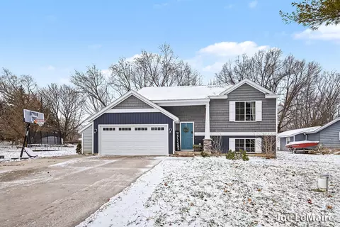 5827 Stimson Rd, Middleville, MI 49333