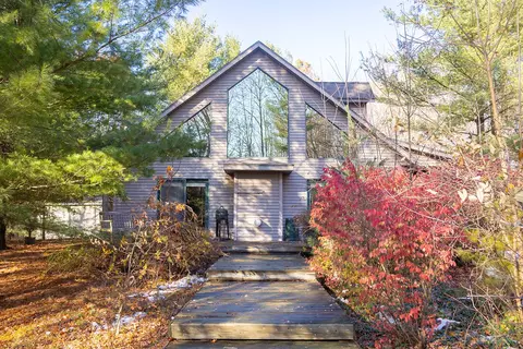 11760 Landon Rd, Baroda, MI 49101