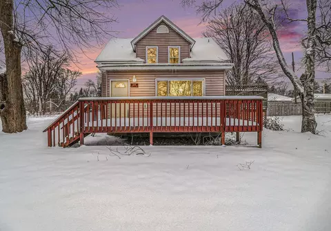 219 S Apple St, Hart, MI 49420