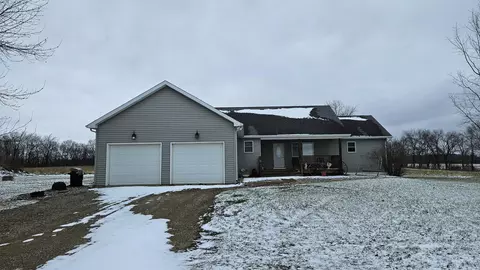 19806 Quaker St, Cassopolis, MI 49031
