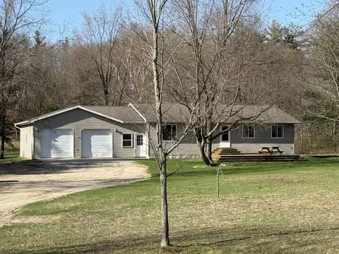 4344 7 Mile Rd, Remus, MI 49340