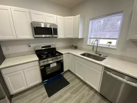 Kitchen - 1156 Knapp St, Jackson, MI 49203 photo 2 of 2