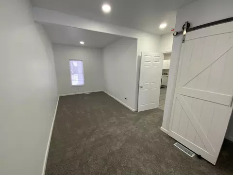 Living - 1156 Knapp St, Jackson, MI 49203 photo 2 of 2