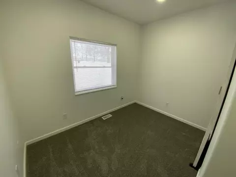 Bedroom - 1156 Knapp St, Jackson, MI 49203 photo 1 of 2
