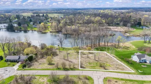 2658 W Lakeland Dr #35, Berrien Springs, MI 49103