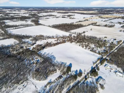 5647 S Royston Rd, Eaton Rapids, MI 48827