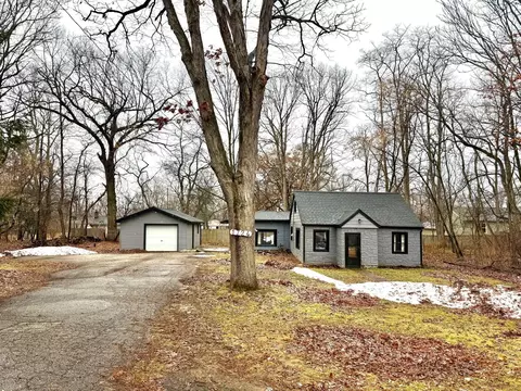 1724 Harding St NW, Grand Rapids, MI 49544
