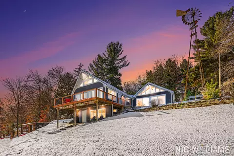 10848 Simpson West St NE, Greenville, MI 48838
