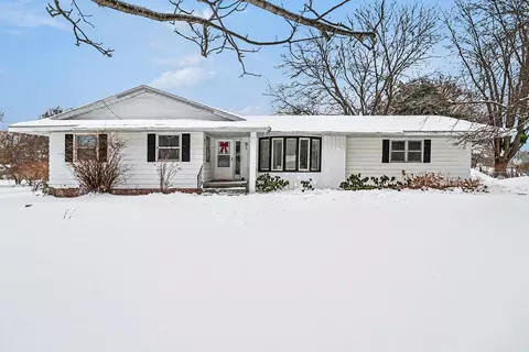 92 S Amber Rd, Scottville, MI 49454