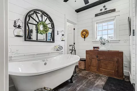 Bath - 18939 I- Dr N, Marshall, MI 49068 photo 2 of 3