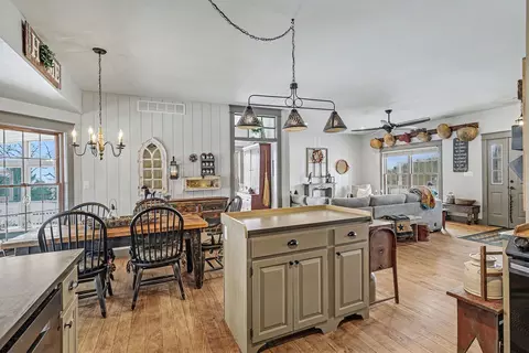 Kitchen - 18939 I- Dr N, Marshall, MI 49068 photo 3 of 3