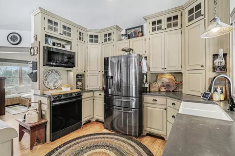 Kitchen - 18939 I- Dr N, Marshall, MI 49068 photo 1 of 3