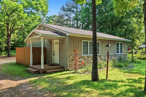 4115 E Kirby Rd, Battle Creek, MI 49017