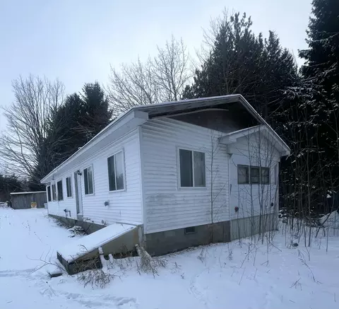 1735 Michigan 33, Comins, MI 48619 photo 4