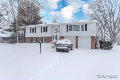 1640 Karen Ct, St. Joseph, MI 49085